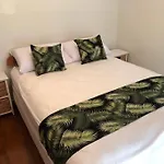 Are Ara - House Of Pineapple