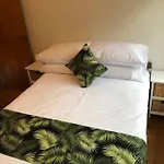 Are Ara - House Of Pineapple