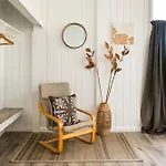 B\'S Beach House On Muri Lagoon