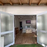 Shineawayhomes - Family Beach Front No Air Con