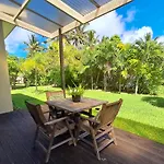 Eryns Muri Palms