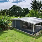 Cozy & Modern Cottage- Near Muri Beach