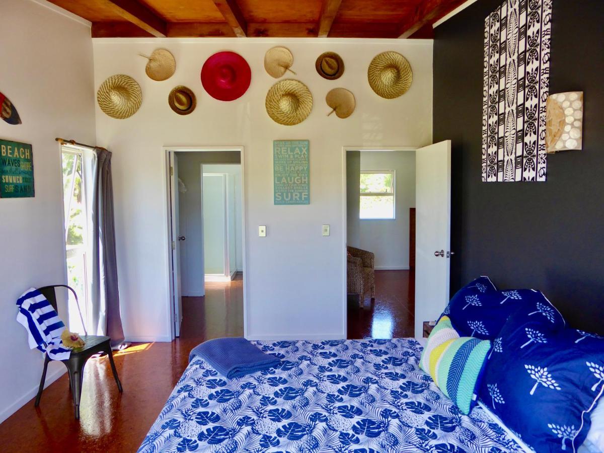 Villa Muri Beachside With Pool