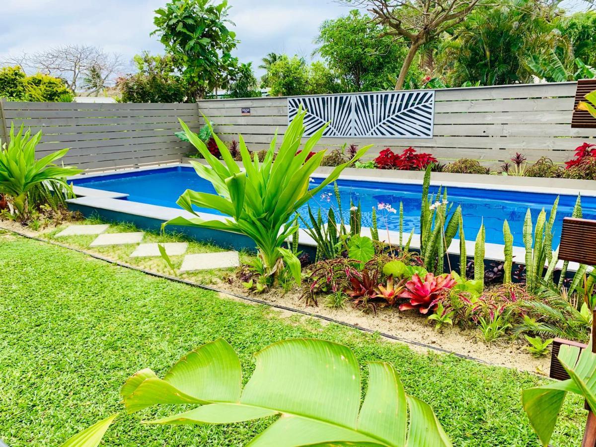 Muri Beachside With Pool Villa *