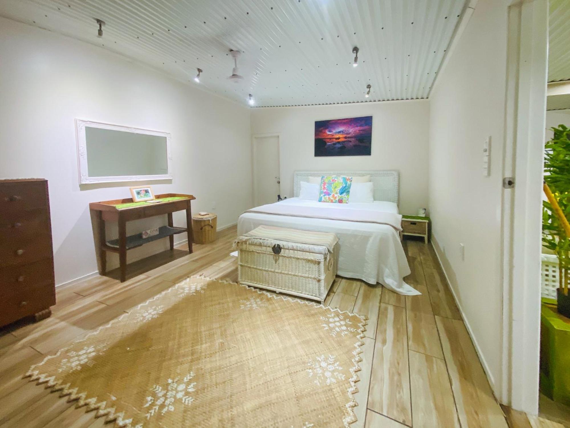Shineawayhomes - Family Front No Air Con