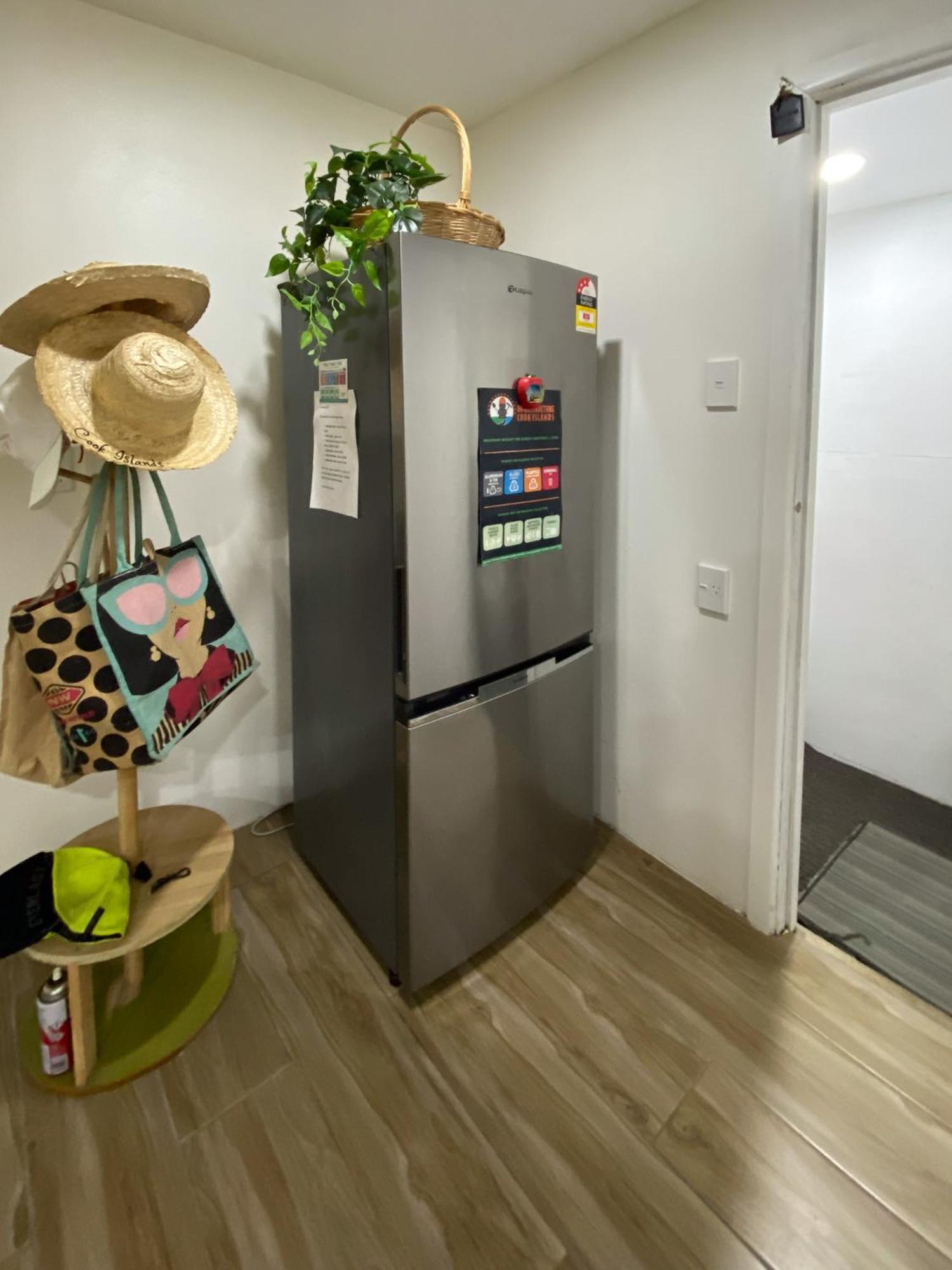 Shineawayhomes - Family Front No Air Con Holiday home Rarotonga