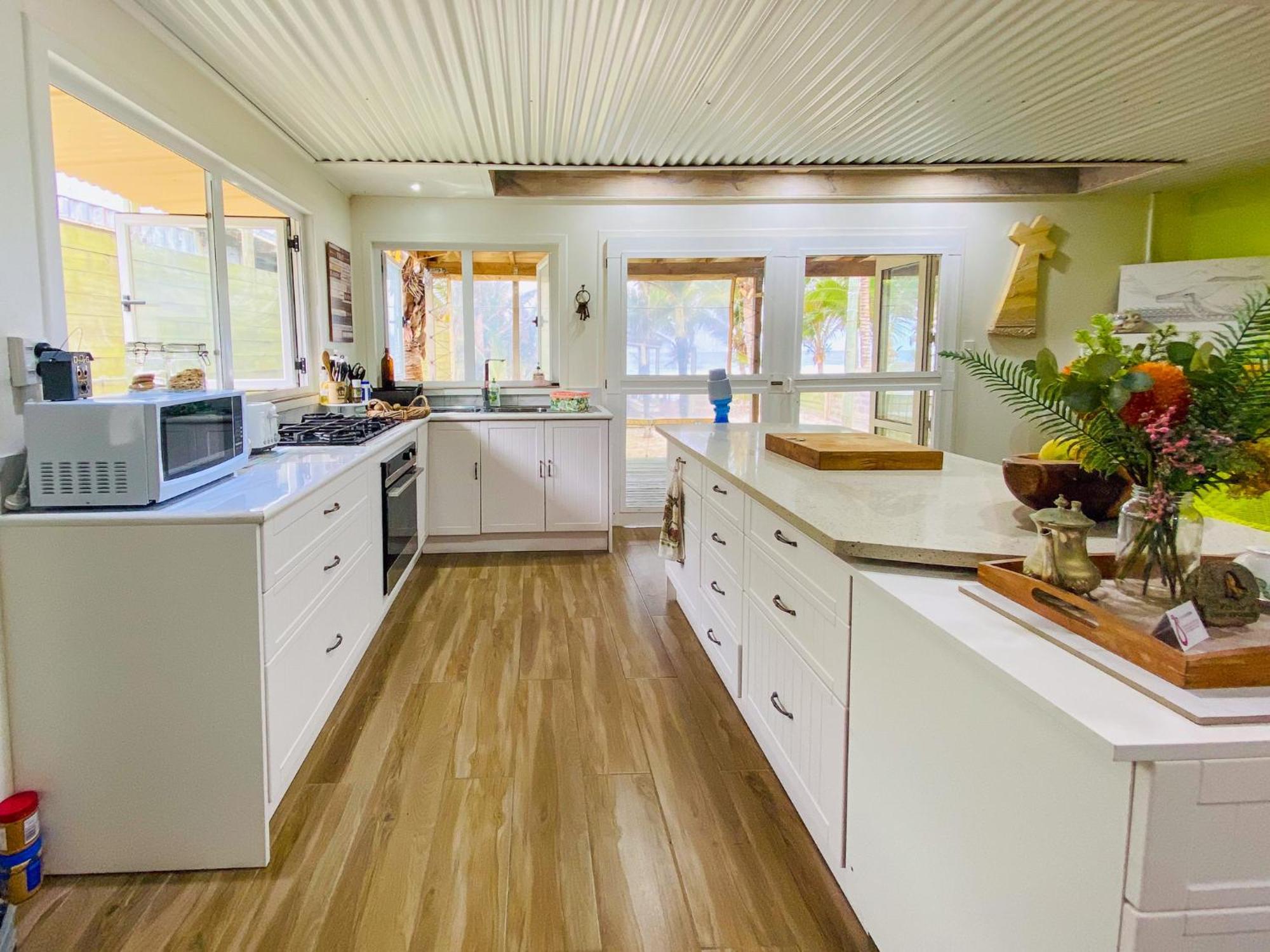 Shineawayhomes - Family Front No Air Con * Rarotonga