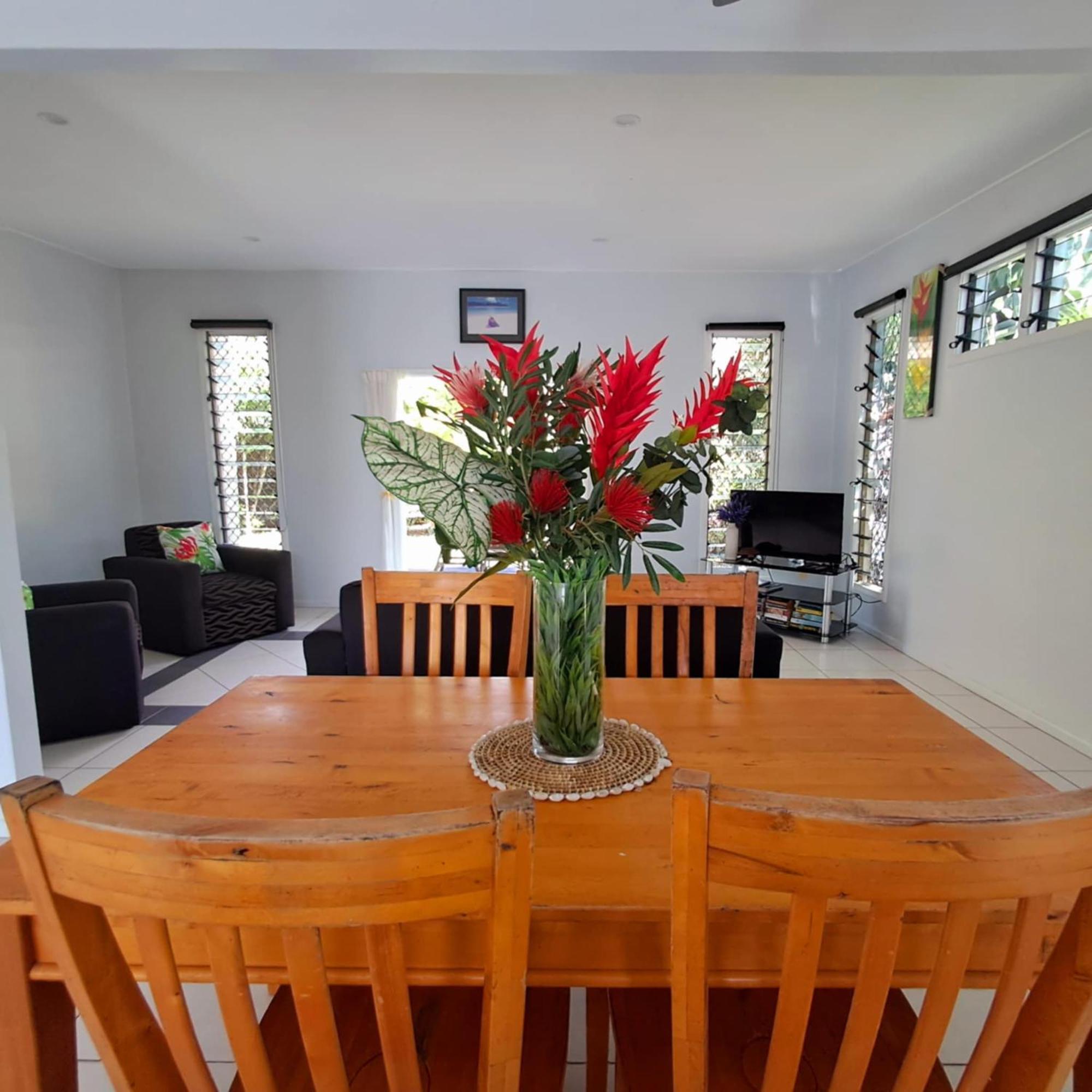 Holiday home Eryns Muri Palms *