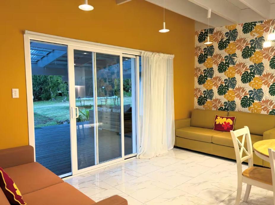 Cozy & Modern Cottage- Near Muri Holiday home Ngatangiia