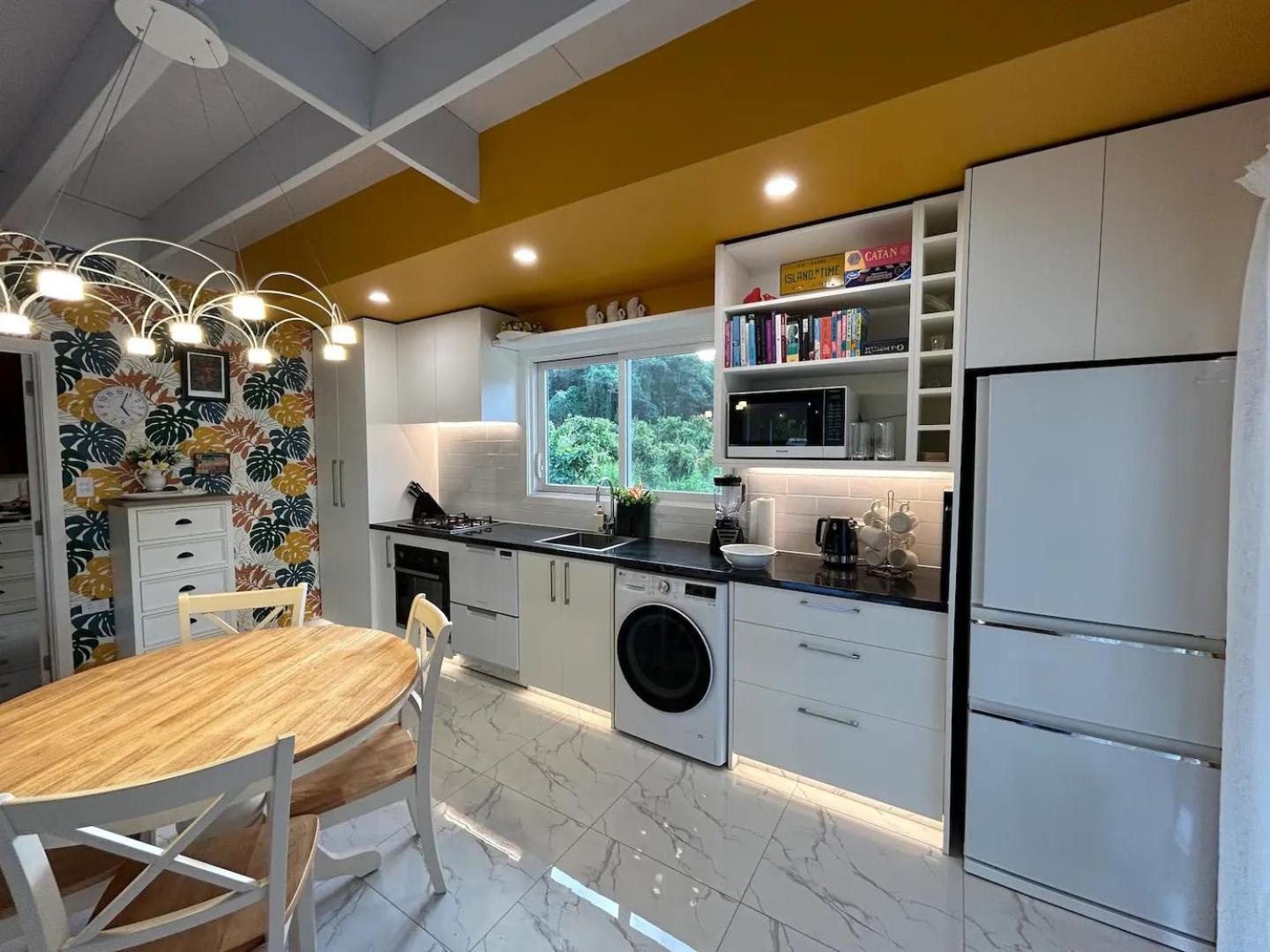 Cozy & Modern Cottage- Near Muri Holiday home Ngatangiia