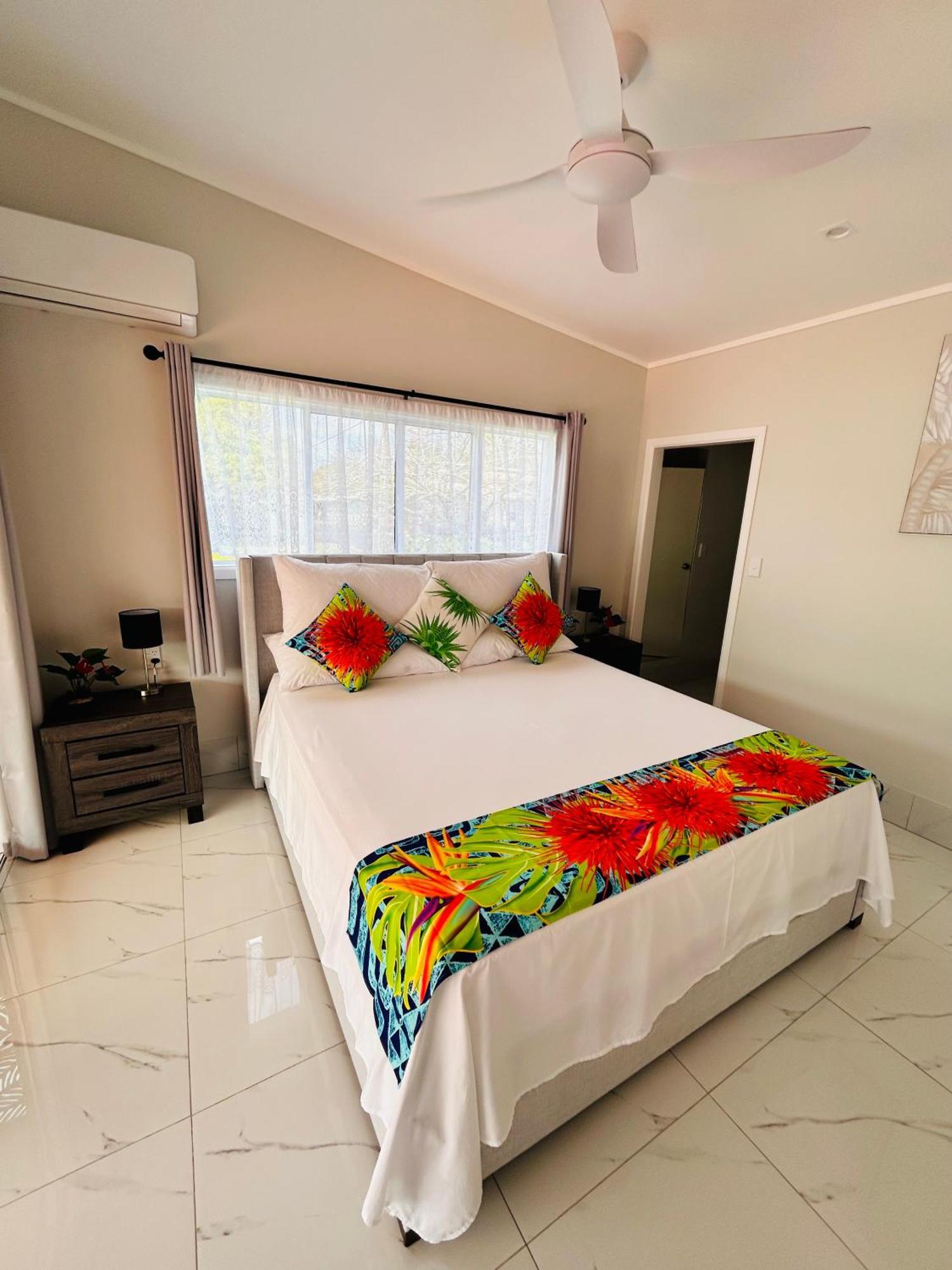 Te-hirimoana Villa *