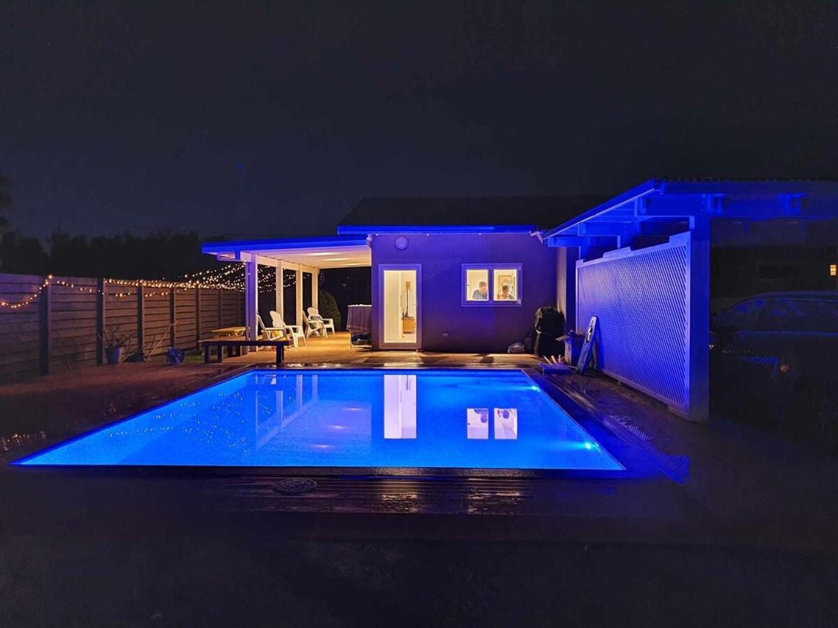Hibiscus - Sleeps Up To 9, Free Wifi Holiday home *