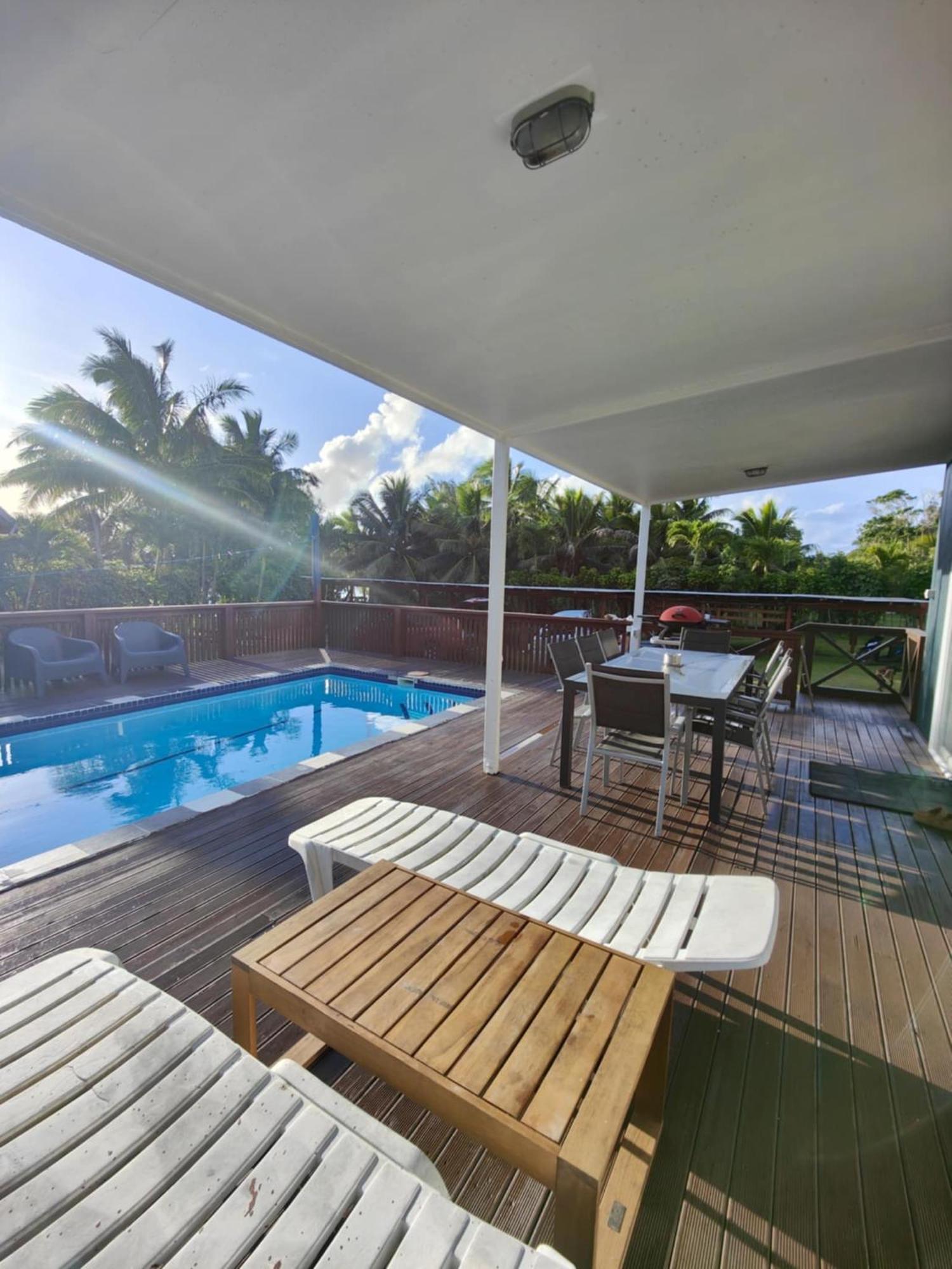 Little Motu Pool House Escape * Arorangi
