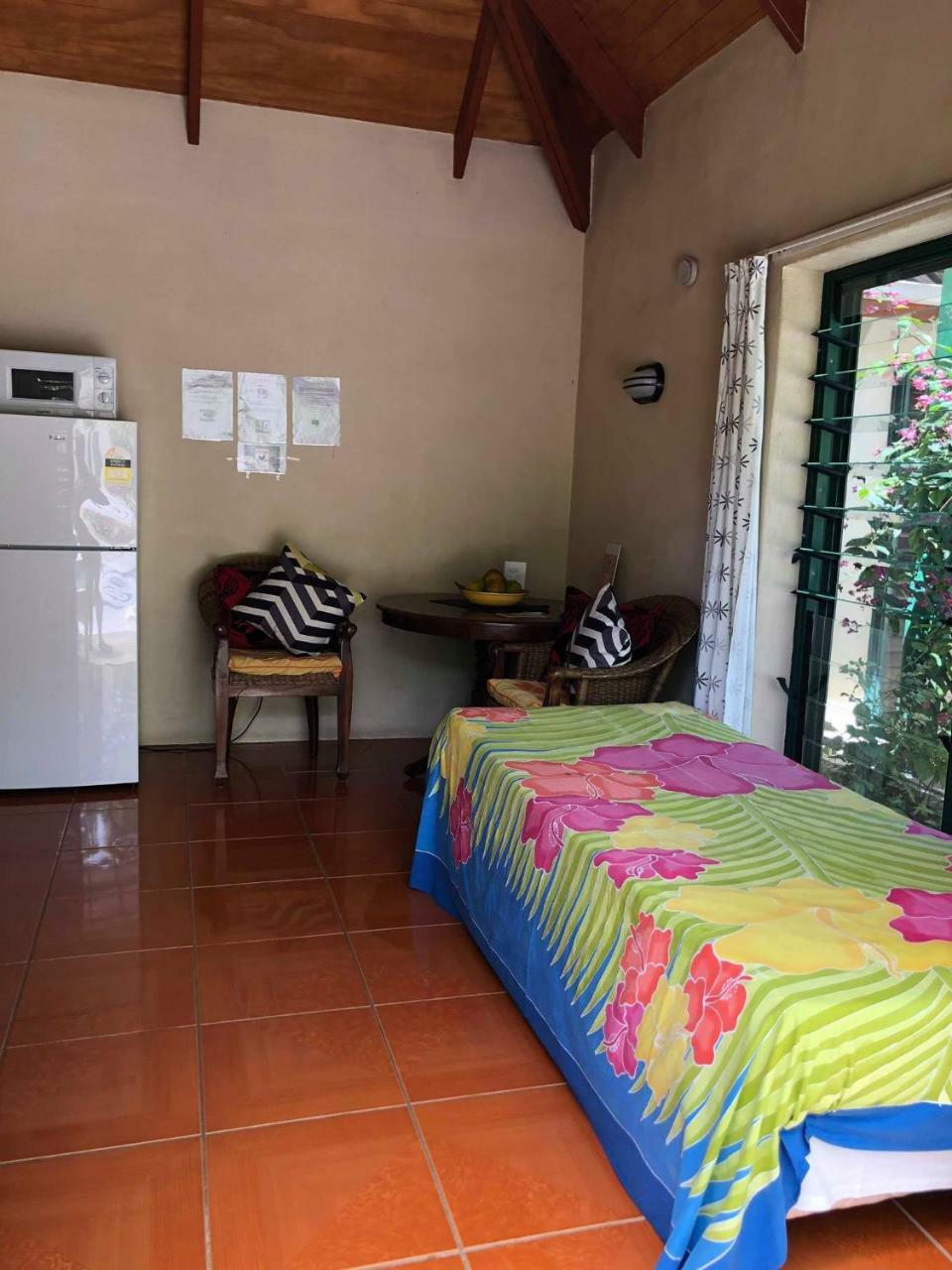 Dorothys Muri Beach Bungalows