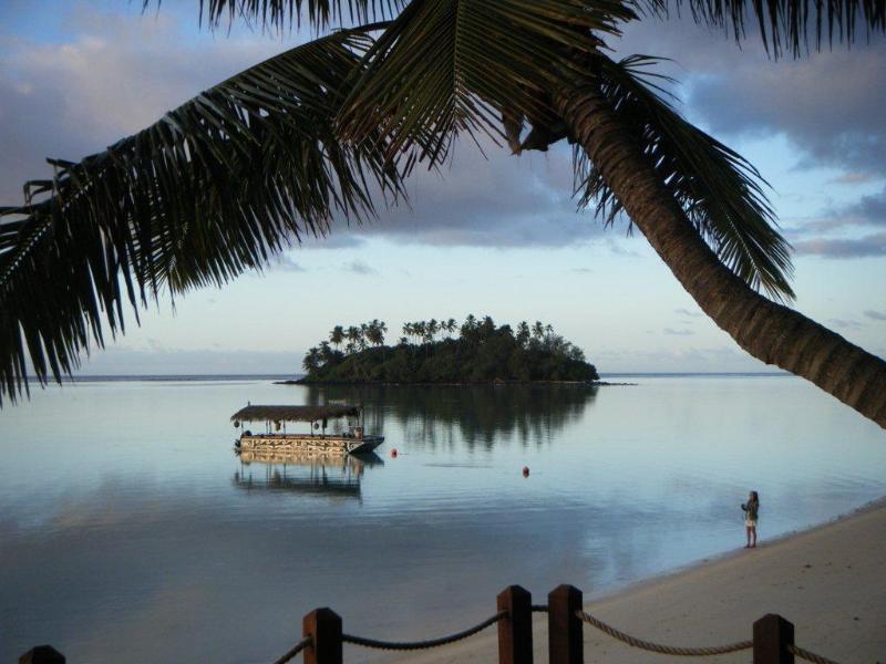 Muri Beachcomber Hotel 3*