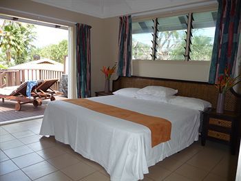 Muri Beachcomber Hotel 3*